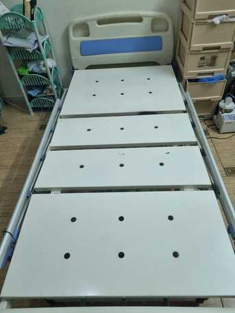 Al Safa, Free Items, Manual Medical Bed - Used