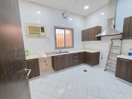 Riffa, Apartments, Flats, Houses & Villas, BHD 280/year,  3 BR,  للايجار شقة رقية في الرفاع ابو كوار ة