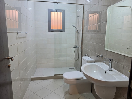 Riffa, Apartments, Flats, Houses & Villas, BHD 280/year,  3 BR,  للايجار شقة رقية في الرفاع ابو كوار ة