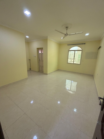 Isa Town, Apartments, Flats, Houses & Villas, BHD 300/year,  3 BR,  Flat For Rent With EAW In Isa Town