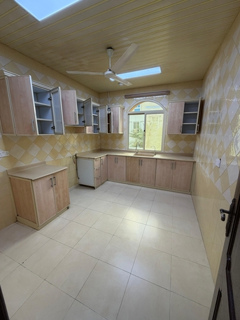 Isa Town, Apartments, Flats, Houses & Villas, BHD 300/year,  3 BR,  Flat For Rent With EAW In Isa Town