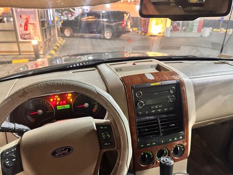 Jeddah, Vehicles, Cars & Trucks , SAR 15000,  FORD Explorer 2008 Model,  2008,  Automatic,  192055 KM,