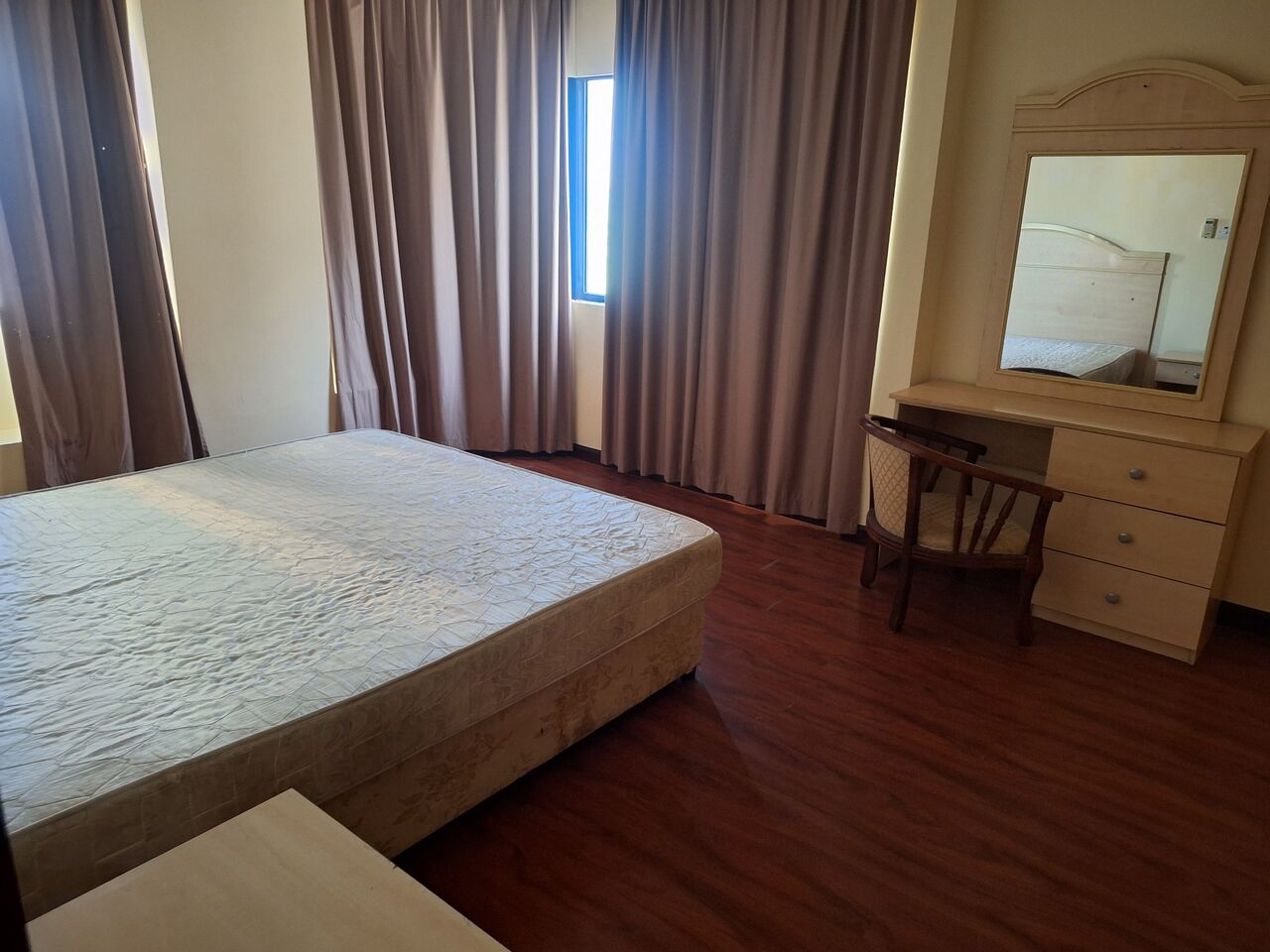 Adliya, Apartments, Flats, Houses & Villas, BHD 180/month,  Flat & Offie & Shop For Rent From 150 BD, 170 BD, 200 BD