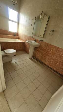 Adliya, Apartments, Flats, Houses & Villas, BHD 270/month,  3 BR,  3 Bedroom Unfurnished Flat For Rent Without Ewa