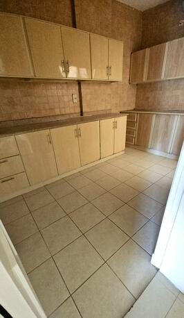 Adliya, Apartments, Flats, Houses & Villas, BHD 270/month,  3 BR,  3 Bedroom Unfurnished Flat For Rent Without Ewa