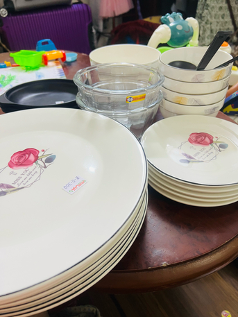 East Riffa, Household Items, BHD 6,  Glass Plates And Bowls