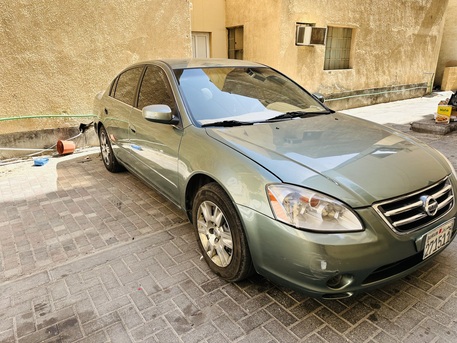Manama, Vehicles, Cars & Trucks , BHD 800,  Nissan Altima,  2006,  Automatic,  299100 KM,    Car For Sale