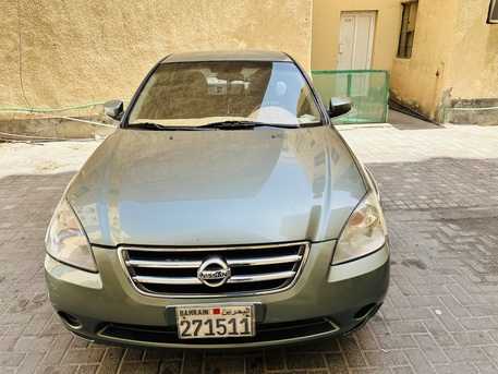 Manama, Vehicles, Cars & Trucks , BHD 800,  Nissan Altima,  2006,  Automatic,  299100 KM,    Car For Sale