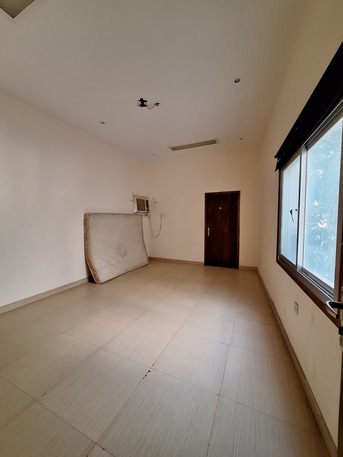 Jidhafs, Apartments, Flats, Houses & Villas, BHD 150/month,  2 BR,  Apartment For Rent In Tashan Area