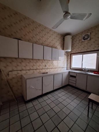 Jidhafs, Apartments, Flats, Houses & Villas, BHD 150/month,  2 BR,  Apartment For Rent In Tashan Area
