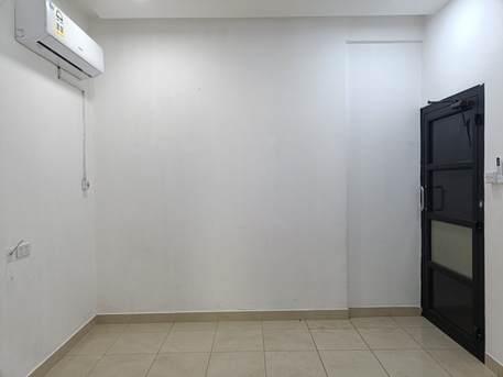 Manama, Apartments, Flats, Houses & Villas, BHD 180/month,  1 BR,  150 Sq. Meter,  Semi Furnished 1bhk With Ewa