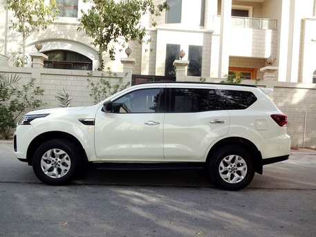 Bilad Al Qadeem, Vehicles, Cars & Trucks , BHD 7700,  Nissan Xterra,  2022,  Automatic,  44000 KM,  Nissan X Terra SE 2.5 L V4 7 Seat White  Agent Mainatained Urgent Sale