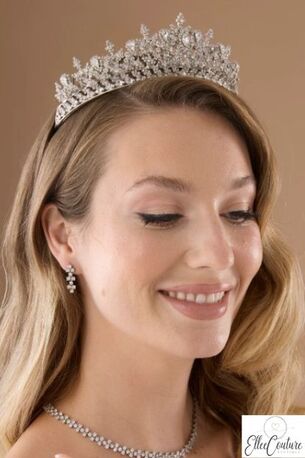 New York, Jewelry, USD 322,  Luxury GEMNA Swarovski Crystal Tiara For Brides