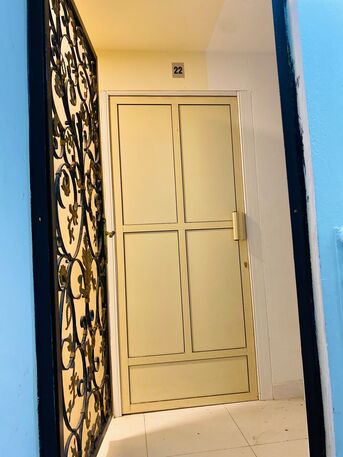 Jidhafs, Rooms for Rent, BHD 110/month,  Semi Furnished Family Room With Bath And Kitchen
