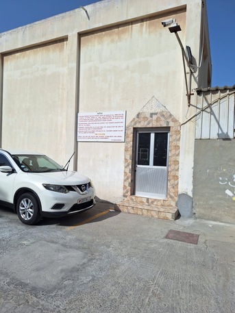 Manama, Apartments, Flats, Houses & Villas, BHD 250/month,  2 BR,  130 Sq. Meter,  Tashan Area 2 Bedroom Unfurnished Flat Available In A Compound