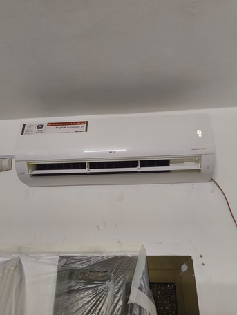 Al Malaz, Air Conditioners, SAR 1200,  LG Dual Inverter  Split AC 1 - 3 Ton - Excellent Cooling - Slightly Used
