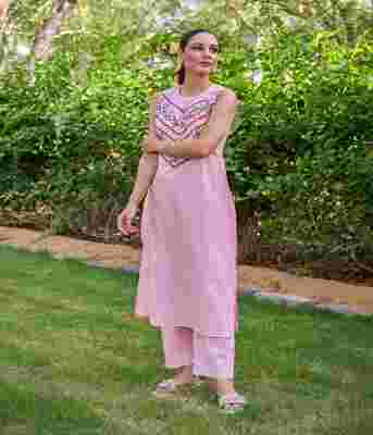 Mumbai, Clothing & Accessories, INR 1498,  Buy Women
