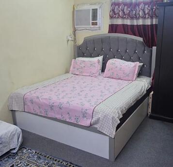 Al Murabba, Furniture, SAR 150,  Household Items On Sale: A/C, Bed, Wardrobe & Dressing Table.