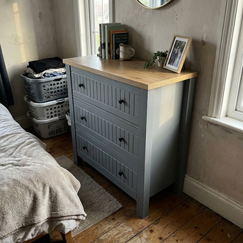 London, Furniture, GBP 0109,  Linra Grey Painted 3 Drawer Chest Of Drawers, Oak Veneer Top, W83 X D42 X H80cm