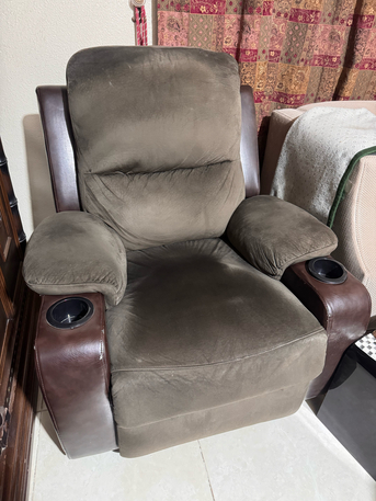 Al Malaz, Furniture, SAR 400,  Reclined Sofa