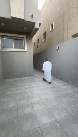 Al Rakah Al Janubiyah, Rooms for Rent, SAR 1500/month,  Room Available For Professionals New Duplex
