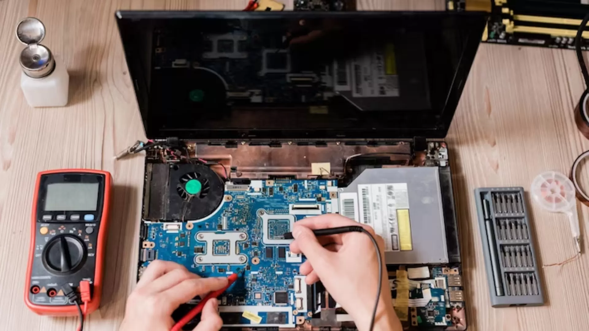 Jeddah, Items Wanted, We Buy, Sell & Repair Laptops &mdash; Jeddah