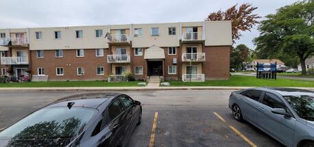 Toronto, Business, Devine Place Apartments