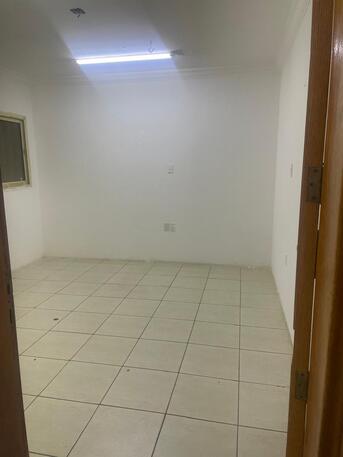 Khobar, Housing Exchanges, SAR 22000/year,  3 BR,  Flat For Rent 3bedroom 2 Bathroom Kitchen Hall