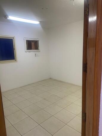 Khobar, Housing Exchanges, SAR 22000/year,  3 BR,  Flat For Rent 3bedroom 2 Bathroom Kitchen Hall