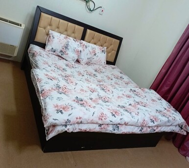 Riyadh, Furniture, Queen Size Bed With Mattress - Free