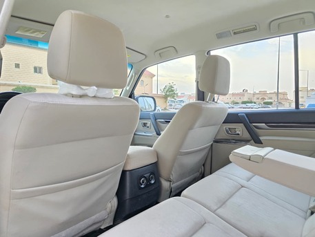 Riyadh, Vehicles, Cars & Trucks , SAR 67000,  Mitsubishi Pajero GLS,  2020,  Automatic,  94000 KM,    Mid Options With 4x4 For Sales (1st Owner) GLS V6 (3.5)