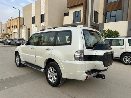 Riyadh, Vehicles, Cars & Trucks , SAR 88000,  Mitsubishi Pajero GLS,  2022,  Automatic,  48000 KM,    With Mid Option 4WD Option For Sales 1st Owner