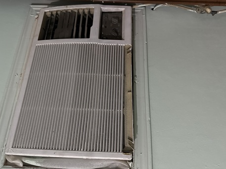 Jeddah, Household Items, SAR 900,  Household Items Available For Sell,1 Windows AC, 1 Fridge