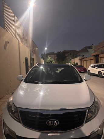 Olaya, Vehicles, Cars & Trucks , SAR 42000,  Kia Sportage,  2015,  Automatic,  147000 KM,    White | 2.0L | Mint Condition | 147K KM | SAR 42,000