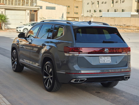 Riyadh, Vehicles, Cars & Trucks , SAR 160000,  Volkswagen Golf,  2024,  Automatic,  27000 KM,  Volkswagen Teramont  R Line