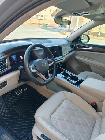 Riyadh, Vehicles, Cars & Trucks , SAR 160000,  Volkswagen Golf,  2024,  Automatic,  27000 KM,  Volkswagen Teramont  R Line