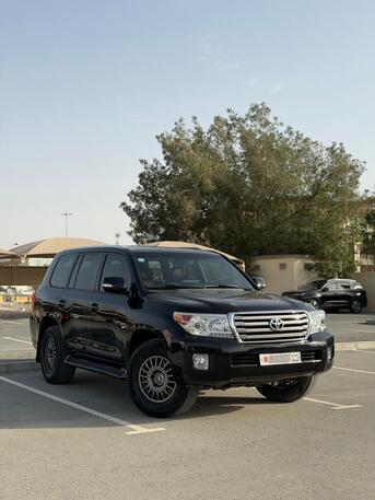 Manama, Vehicles, Cars & Trucks , BHD 9900,  TOYOTA LAND CRUISER GX.R,  2012,  Automatic,  300000 KM,    For Sale