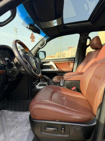 Manama, Vehicles, Cars & Trucks , BHD 9900,  TOYOTA LAND CRUISER GX.R,  2012,  Automatic,  300000 KM,    For Sale