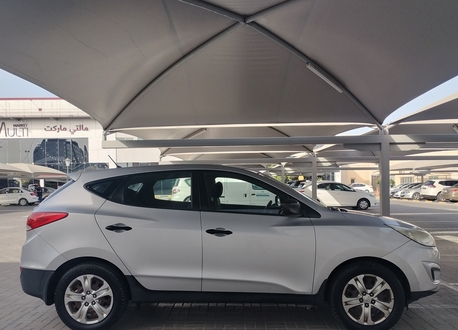 Manama, Vehicles, Cars & Trucks , Hyundai Tucson,  2014,  Automatic,  200000 KM,