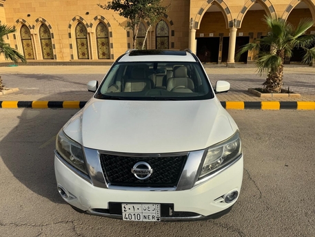 Riyadh, Vehicles, Cars & Trucks , SAR 28000,  Nissan Pathfinder,  2013,  Automatic,  238 KM,  Pathfinder Full Options