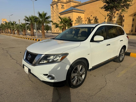 Riyadh, Vehicles, Cars & Trucks , SAR 28000,  Nissan Pathfinder,  2013,  Automatic,  238 KM,  Pathfinder Full Options