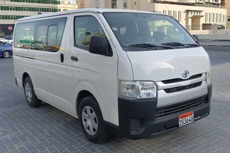 Manama, Vehicles, Cars & Trucks , BHD 4000,  Toyota Hi-Ace,  2015,  Manual,  180000 KM,  Toyota Hiace  Model 16 Passanger Whitw Color  Urgent Sale