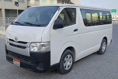 Manama, Vehicles, Cars & Trucks , BHD 4000,  Toyota Hi-Ace,  2015,  Manual,  180000 KM,  Toyota Hiace  Model 16 Passanger Whitw Color  Urgent Sale