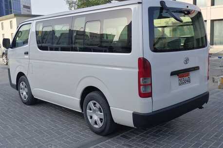 Manama, Vehicles, Cars & Trucks , BHD 4000,  Toyota Hi-Ace,  2015,  Manual,  180000 KM,  Toyota Hiace  Model 16 Passanger Whitw Color  Urgent Sale