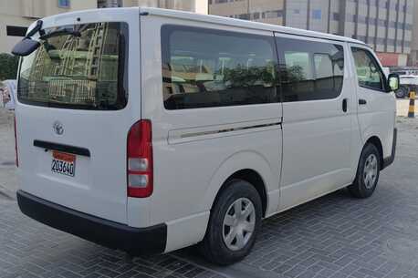 Manama, Vehicles, Cars & Trucks , BHD 4000,  Toyota Hi-Ace,  2015,  Manual,  180000 KM,  Toyota Hiace  Model 16 Passanger Whitw Color  Urgent Sale