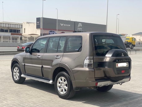 Manama, Vehicles, Cars & Trucks , BHD 4400,  Mitsubishi Pajero,  2016,  Automatic,  141100 KM,   GLS  (Grey)