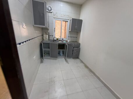 Gudaibiya, Apartments, Flats, Houses & Villas, BHD 160/month,  1 BR,  Flat For Rent In Gudaibiya Nearby Al Mannai Studio
