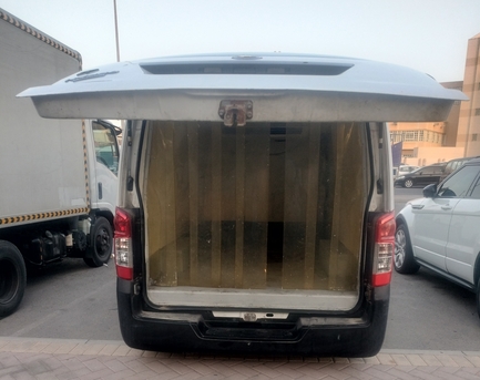 Manama, Vehicles, Cars & Trucks , Nissan NV3500,  2016,  Manual,  268000 KM,  Nissan Urvan Cargo Chiller Van