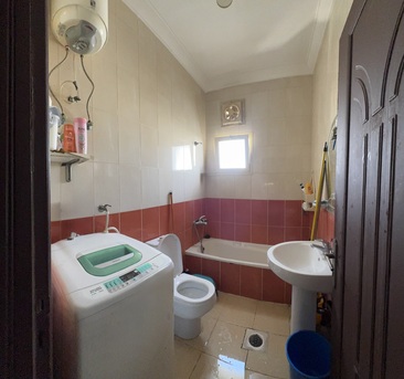 Al Aziziyah, Housing Exchanges, SAR 25000/year,  2 BR,  Apartment Available For Rent Near Iisj Girl Section