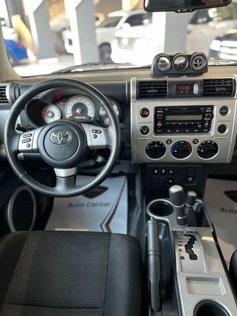 Riffa, Vehicles, Cars & Trucks , BHD 9900,  TOYOTA FJ CRUISER 4X4 2021 BLACK,  2021,  Automatic,  194000 KM,